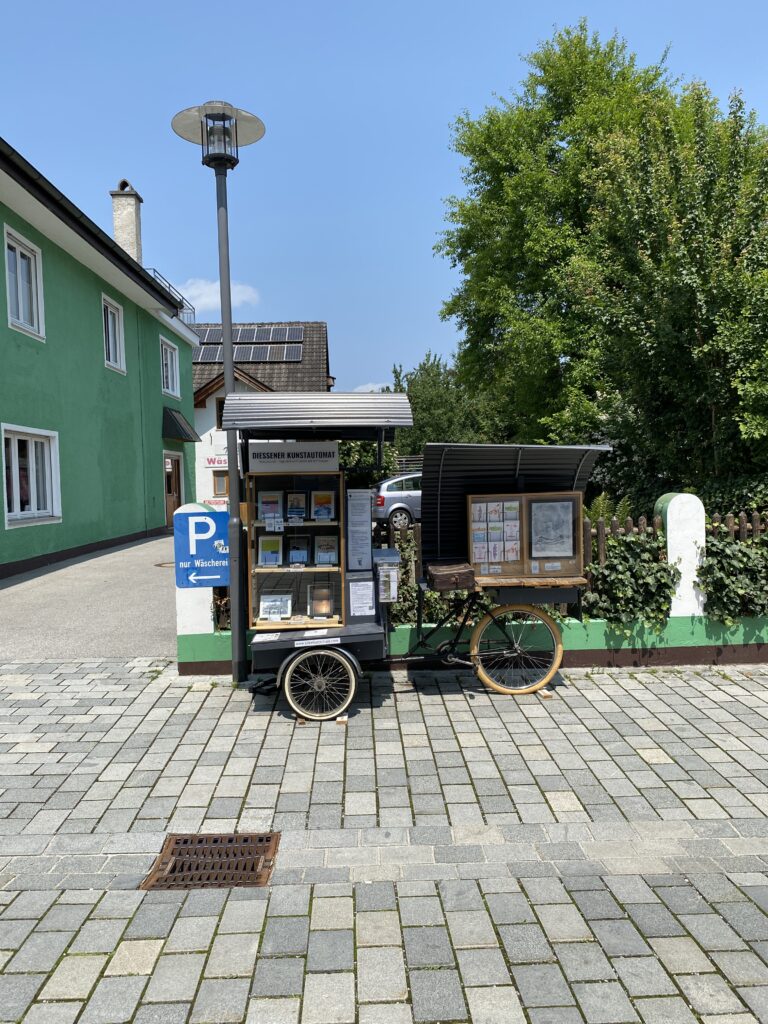 Der Diessener Kunstautomat die kleinste Galerie am Ammersee